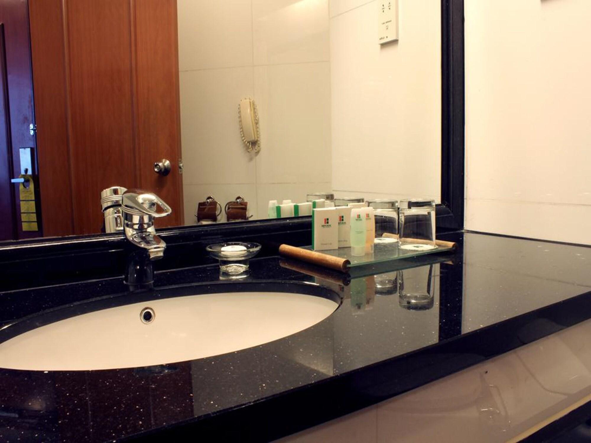 Imperial Palace Hotel Miri Εξωτερικό φωτογραφία