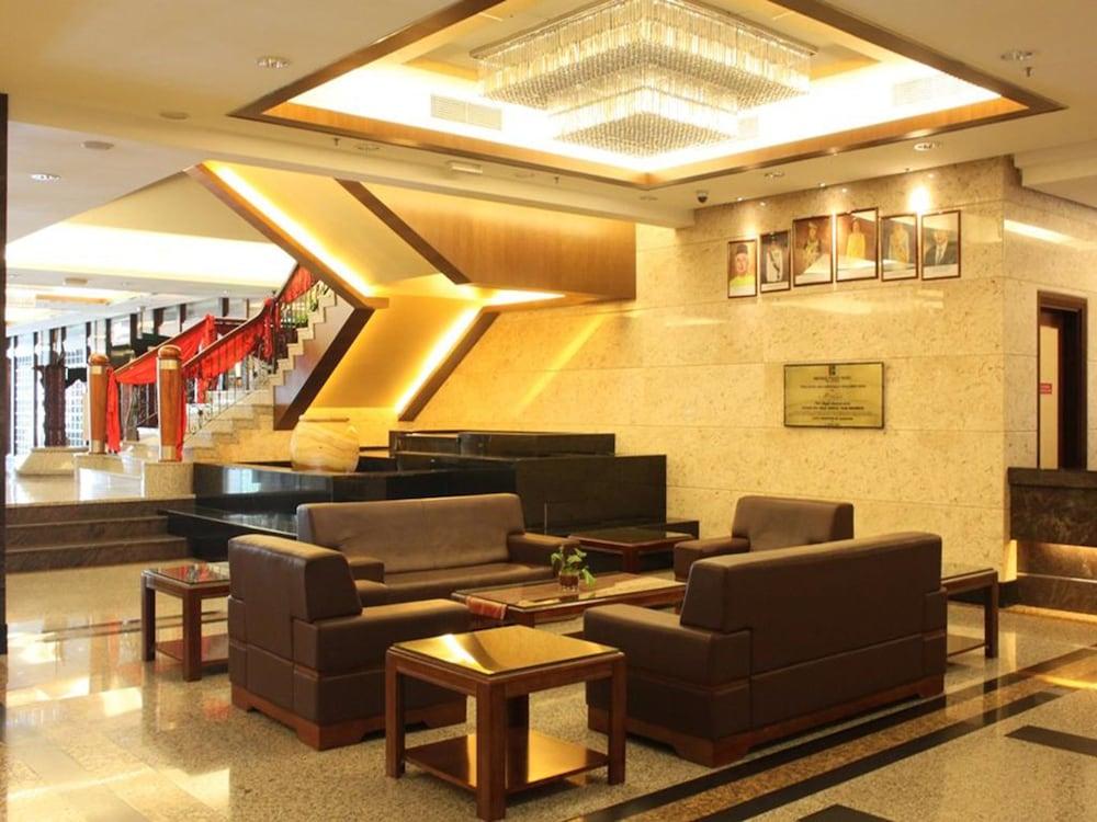 Imperial Palace Hotel Miri Εξωτερικό φωτογραφία