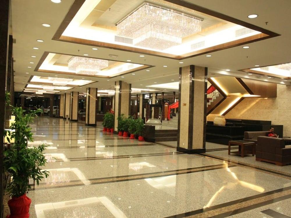 Imperial Palace Hotel Miri Εξωτερικό φωτογραφία